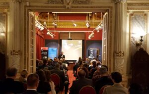 Ce riscuri aduce în bilanţul băncilor legea privind „darea în plată“. Legea dării în plată priveşte credite de locuinţă de 8 mld. euro date în boom-ul imobiliar