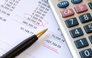 CONTRIBUABILII TREBUIE SĂ DECLARE VENITURILE OBŢINUTE ÎN STRĂINĂTATE PÂNĂ LA 25 MAI. VEZI CHESTIONARUL